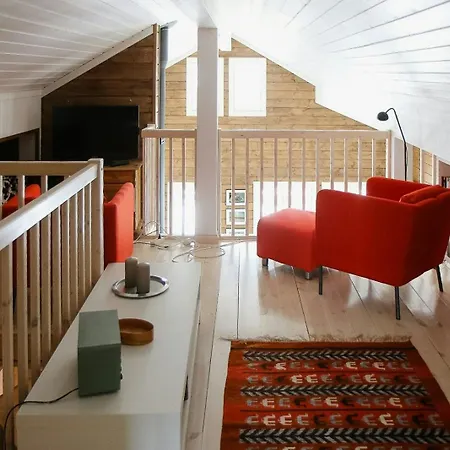 Modern Family With Views Of Spatind Etnedal